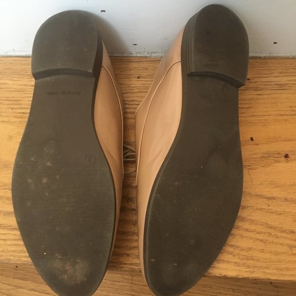 Camel, patent, lace up flats Size 9 - Picture 3 of 3